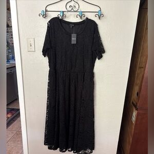 Torrid 1X Black Lace Midi Dress with Short Sleeves